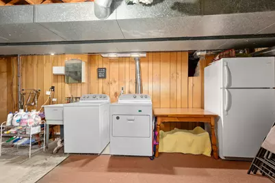 996 Colonial Court, Holland, MI 49423 - Photo 22