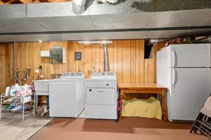 996 Colonial Ct, Holland, MI 49423 - Photo 22