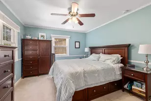 996 Colonial Ct, Holland, MI 49423 - Photo 12