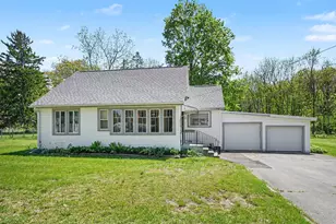 315 Pine St, Decatur, MI 49045 - Photo 2
