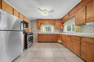 315 Pine St, Decatur, MI 49045 - Photo 14