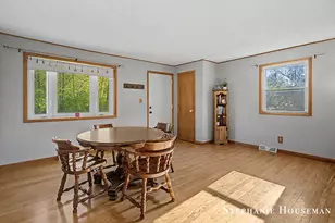 2914 River Hill Dr NW, Grand Rapids, MI 49534 - Photo 18