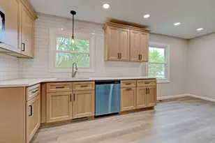 3636 Alida Ave, Rochester Hills, MI 48309 - Photo 6