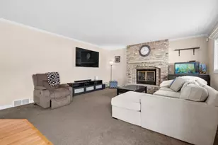 4218 Courtney St, Saint Joseph, MI 49085 - Photo 6