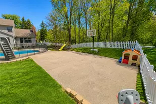 1251 Sweetwood Dr, Okemos, MI 48864 - Photo 28