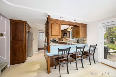 4726 Poinsettia Avenue SE, Grand Rapids, MI 49508 - Photo 6