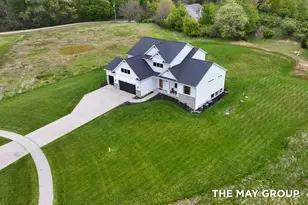 5757 Thornapple Ml Ct, Caledonia, MI 49316 - Photo 2
