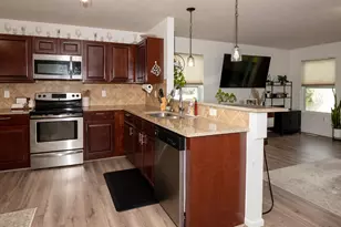 10121 Castle Creek Cir, Galesburg, MI 49053 - Photo 8