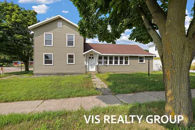 103 E Savidge Street, Spring Lake, MI 49456 - Photo 4
