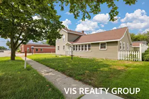 103 E Savidge St, Spring Lake, MI 49456 - Photo 6