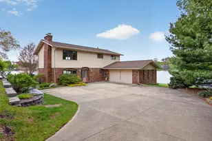 332 Riviera Dr, Brooklyn, MI 49230 - Photo 10