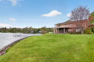 332 Riviera Dr, Brooklyn, MI 49230 - Photo 20