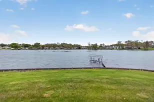 332 Riviera Dr, Brooklyn, MI 49230 - Photo 26
