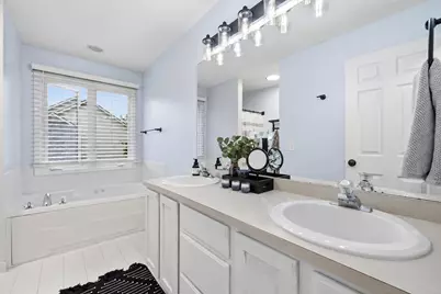 1384 Baywood Circle, Brighton, MI 48116 - Photo 34