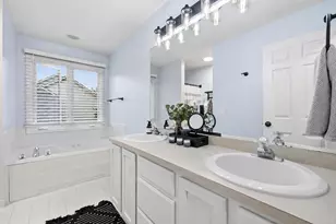 1384 Baywood Cir, Brighton, MI 48116 - Photo 34