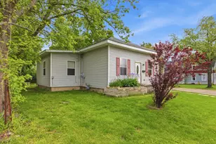 52 W Chicago St, Quincy, MI 49082 - Photo 2