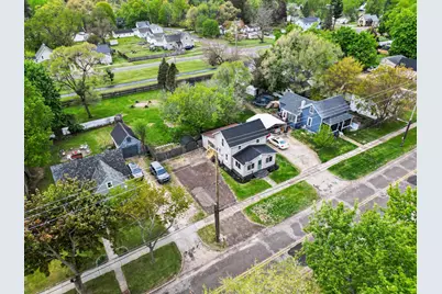 413 S Front Street, Belding, MI 48809 - Photo 2