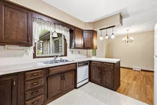 7738 Andrea Ln, Portage, MI 49024 - Photo 6
