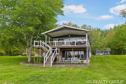 46611 Vine Avenue, Bloomingdale, MI 49026 - Photo 2