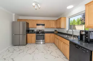 36520 Tom Brown Ct, Westland, MI 48185 - Photo 28