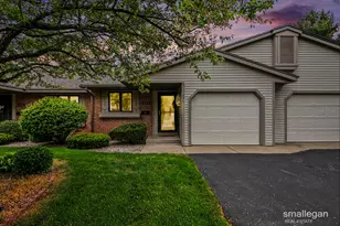 886 Harvest Dr, Holland, MI 49423 - Photo 2