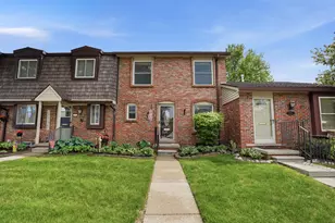 18239 Jamestown Cir, Northville, MI 48168 - Photo 2