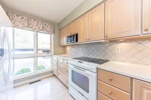 758 Greenhills Dr, Ann Arbor, MI 48105 - Photo 10