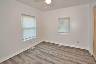 652 N 7th St, Niles, MI 49120 - Photo 12