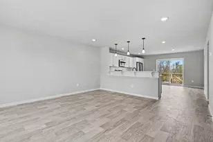 48697 Silver Oaks W, Mattawan, MI 49071 - Photo 4