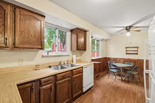 1230 Peachwood Dr, Flint, MI 48507 - Photo 10