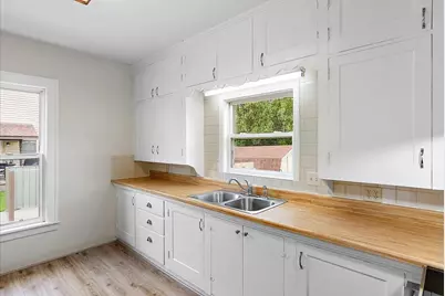 111 N Jefferson Street, Lowell, MI 49331 - Photo 10