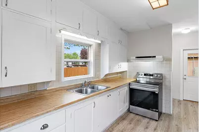 111 N Jefferson Street, Lowell, MI 49331 - Photo 12