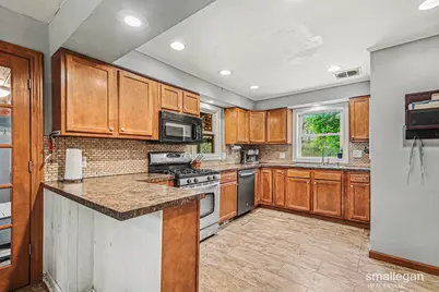 554 Lyles Street SE, Kentwood, MI 49548 - Photo 6