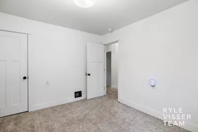 1240 Bemis Street SE, Grand Rapids, MI 49506 - Photo 20