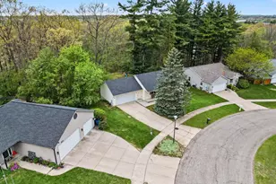 165 Hunter's Trail Ct, Middleville, MI 49333 - Photo 6