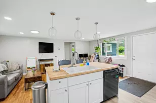 510 W 3rd St, Buchanan, MI 49107 - Photo 4