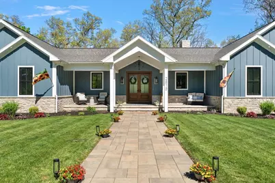 2815 Washington Avenue, Saint Joseph, MI 49085 - Photo 2