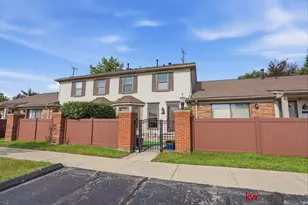 41379 Southwind Dr, Canton, MI 48188 - Photo 2
