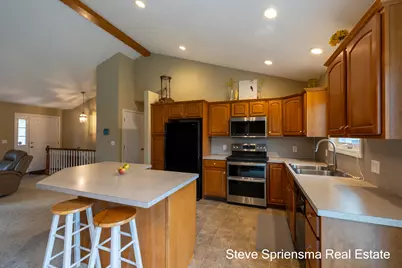 12717 60th Avenue, Allendale, MI 49401 - Photo 8