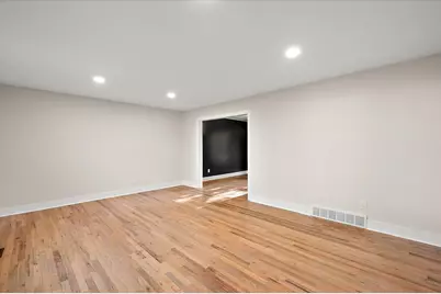 7381 Cathedral Drive, Bloomfield Hills, MI 48301 - Photo 18