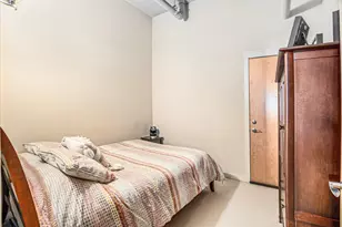 105 W Danaher St, Ludington, MI 49431 - Photo 28