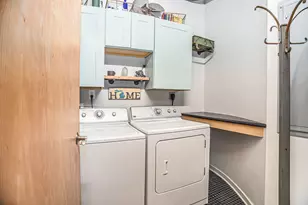 105 W Danaher St, Ludington, MI 49431 - Photo 20