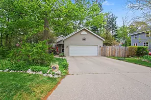 1234 S Shore Dr, Holland, MI 49423 - Photo 28