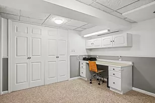 40579 Firwood Dr, Plymouth, MI 48170 - Photo 22