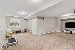 9860 Chambray St, Portage, MI 49002 - Photo 24