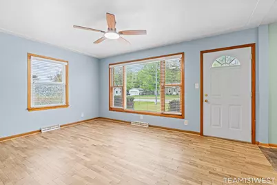 754 Riley Street, Holland, MI 49424 - Photo 6