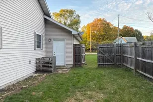532 W Main St, Hartford, MI 49057 - Photo 30