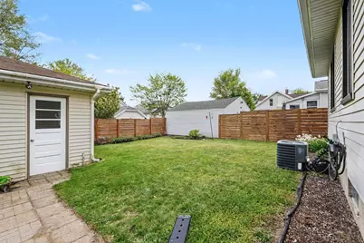 818 Norbert Street NW, Grand Rapids, MI 49504 - Photo 18