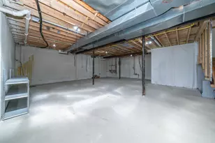 34554 Quaker Valley Rd, Farmington Hills, MI 48331 - Photo 40