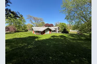 1322 Woodkrest Drive, Flint, MI 48532 - Photo 4